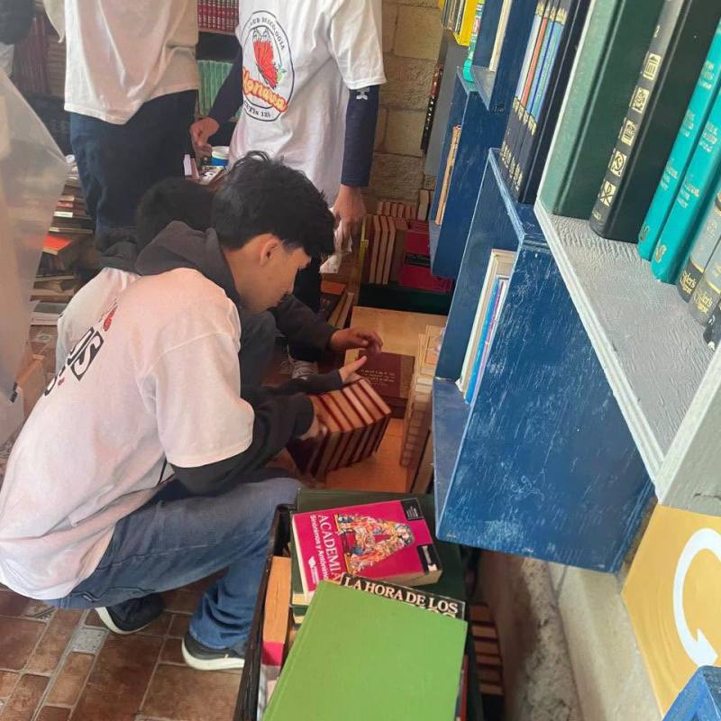 SE FORTALECE ESPACIO MUNICIPAL DE RECICLAJE LITERARIO CON APOYO DE&nbsp;ESTUDIANTES