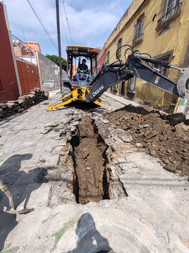 POR TERMINAR LA REHABILITACIÓN SANITARIA QUE REALIZA INTERAPAS EN LA COLONIA AZTECA&nbsp;NORTE