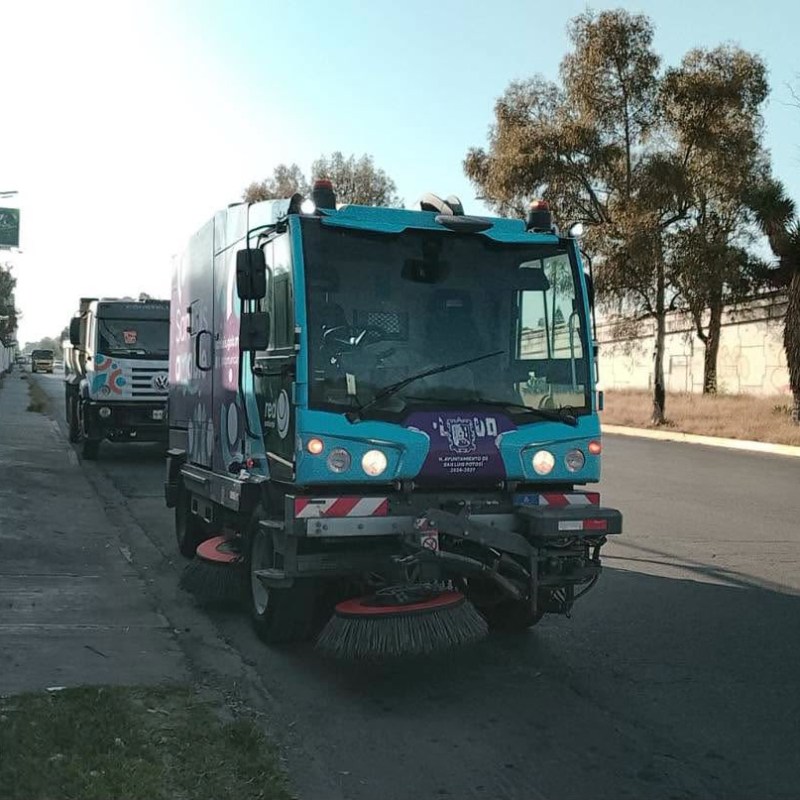 REALIZA MUNICIPIO DE LA CAPITAL BARRIDO MECÁNICO MATUTINO EN DIVERSAS&nbsp;VIALIDADES