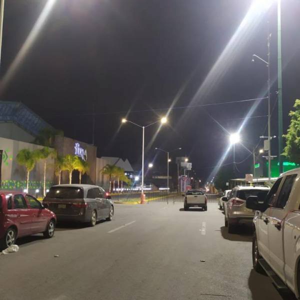 CON LA MEJORA DEL ALUMBRADO PÚBLICO EL AYUNTAMIENTO CAPITALINO FORTALECE LA SEGURIDAD EN LAS INMEDIACIONES DE LA&nbsp;FENAPO