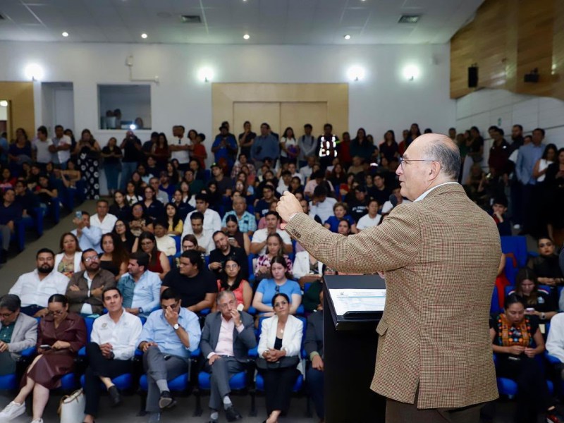 PREMIA GALINDO A LO MÁS DESTACADO DE LA JUVENTUD&nbsp;POTOSINA