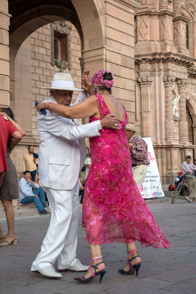 “EL RÍTMO QUE NOS UNE” MUESTRA FOTOGRÁFICA QUE CELEBRA LA TRADICIÓN DEL DANZÓN EN SAN LUIS&nbsp;CAPITAL