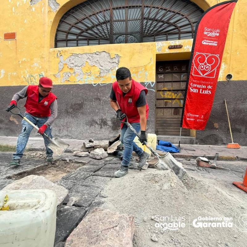 RESUELVE EL MUNICIPIO DE LA CAPITAL PROBLEMA DE BACHES EN MANUEL DEL CONDE E&nbsp;INDEPENDENCIA