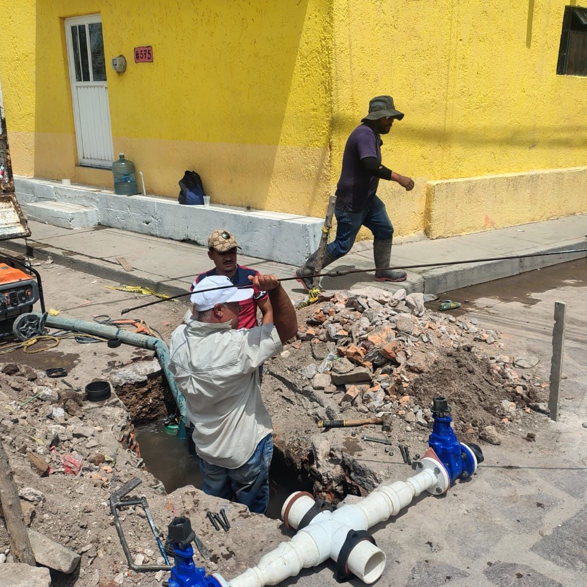EN VILLA DE POZOS INTERAPAS LOCALIZA VÁLVULAS QUE SE ENCONTRABAN&nbsp;OCULTAS