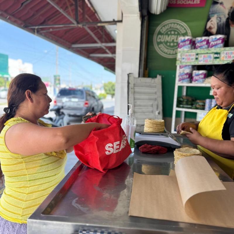 TORTILLA A BAJO COSTO SUBSIDIADA POR EL GOBIERNO ESTATAL LLEGA A 5 MUNICIPIOS Y 4 COLONIAS DE LA&nbsp;CAPITAL