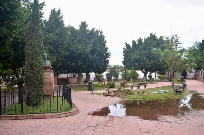 SERVICIOS MUNICIPALES DE LA CAPITAL DA MANTENIMIENTO AL JARDÍN DEL&nbsp;MONTECILLO