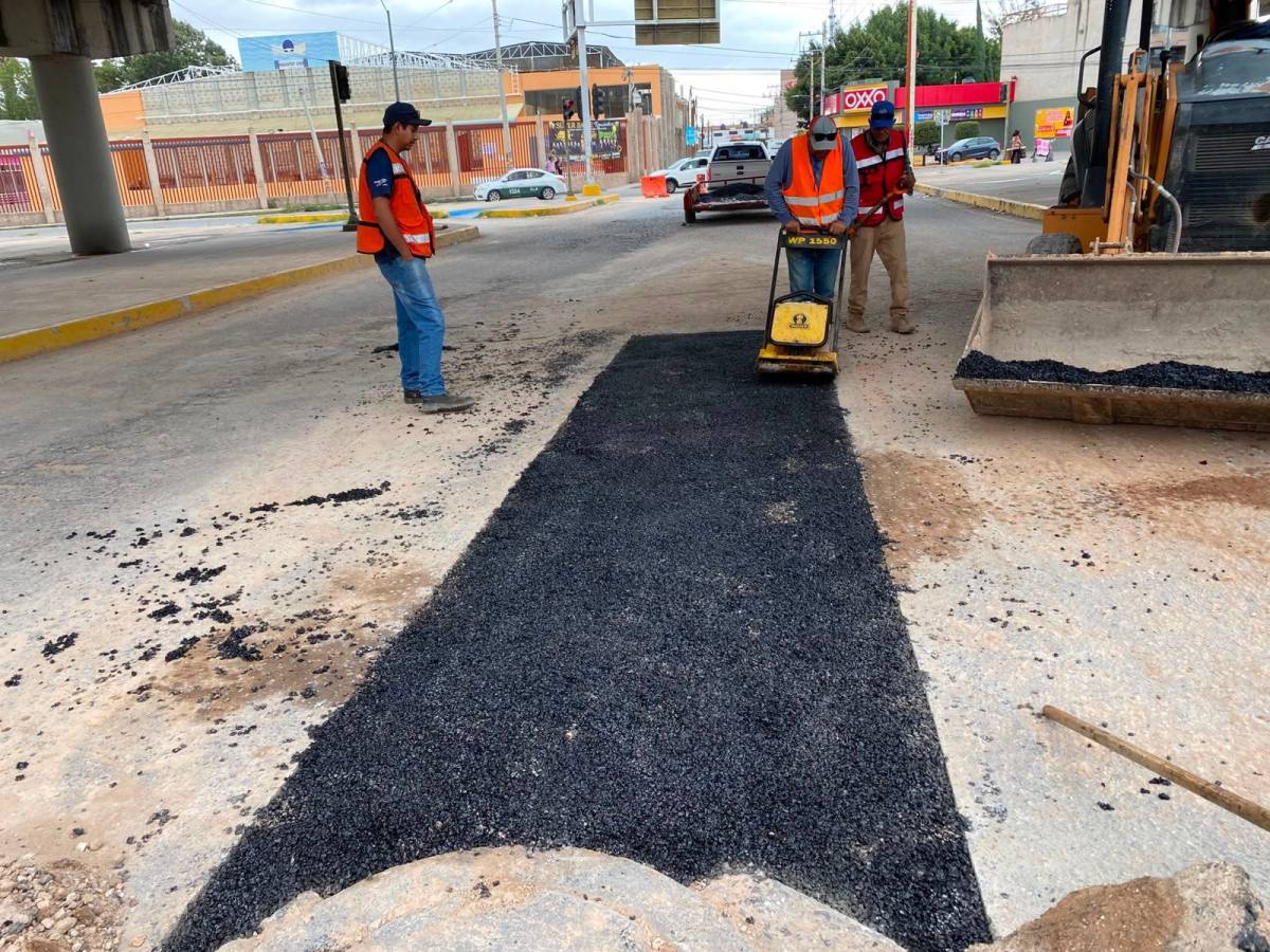 TRAS REHABILITACIÓN SANITARIA INTERAPAS REPONE PAVIMENTACIÓN EN SALVADOR NAVA Y 5 DE&nbsp;MAYO