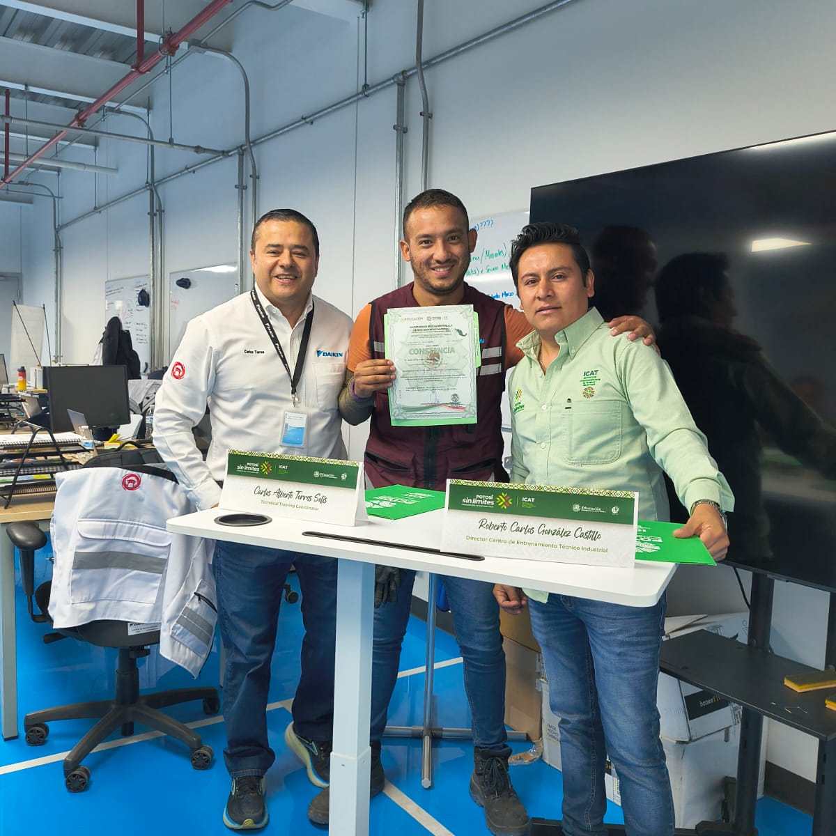 CONSTANCIAS DEL ICAT RESPALDAN CAPACITACIÓN PARA EMPLEO Y&nbsp;AUTOEMPLEO