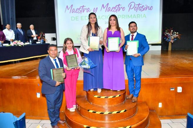 RECONOCEN LA TRAYECTORIA DE DOCENTES Y DIRECTIVOS DE EDUCACIÓN&nbsp;PRIMARIA