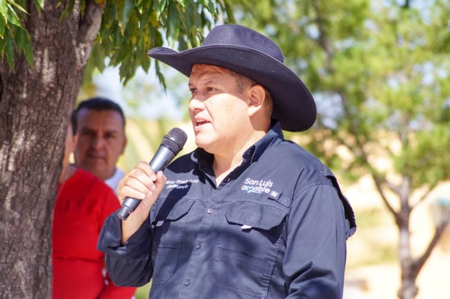 SE MANTIENE EL BACHEO EN EL CAMINO PEÑASCO A BOCAS MIENTRAS INICIA SU REHABILITACIÓN&nbsp;INTEGRAL
