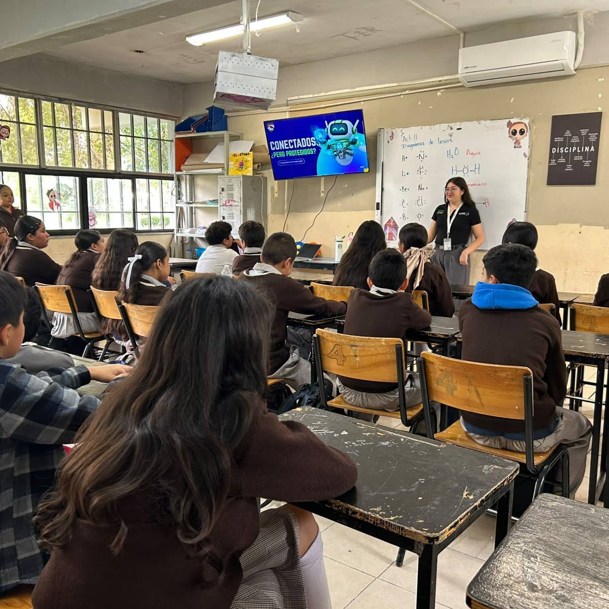 EL SECESP LLEVA PREVENCIÓN DE LA VIOLENCIA DIGITAL A LAS&nbsp;ESCUELAS
