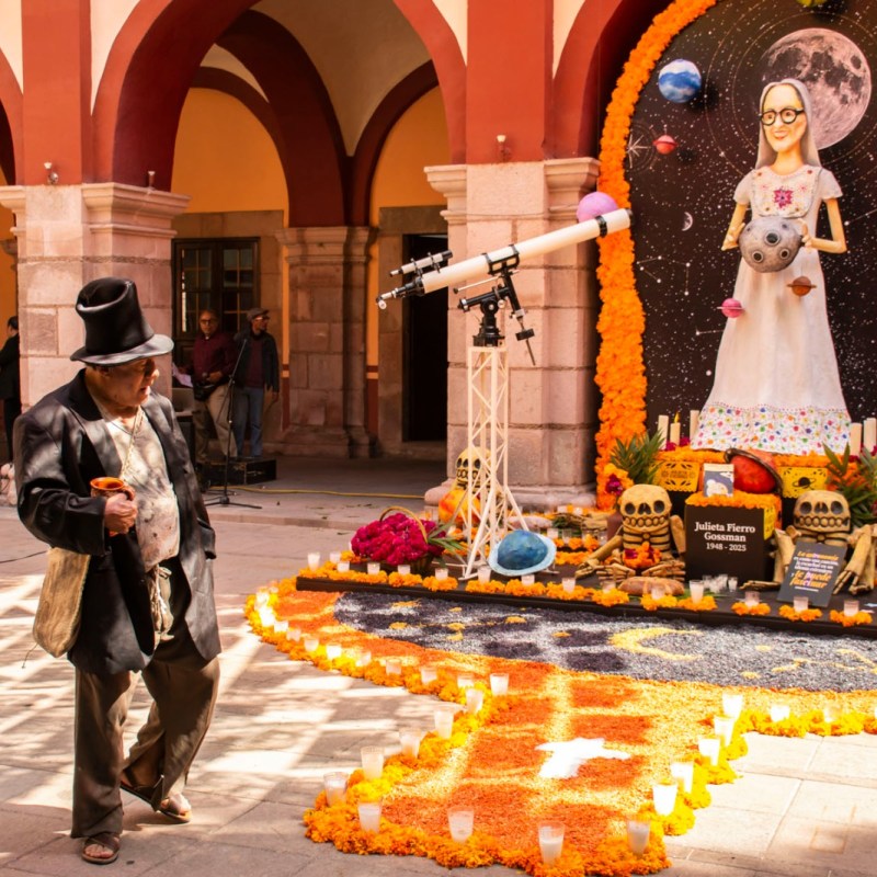 DEDICA LA UASLP EL ALTAR DE MUERTOS A LA CIENTÍFICA JULIETA FIERRO&nbsp;GOSSMAN